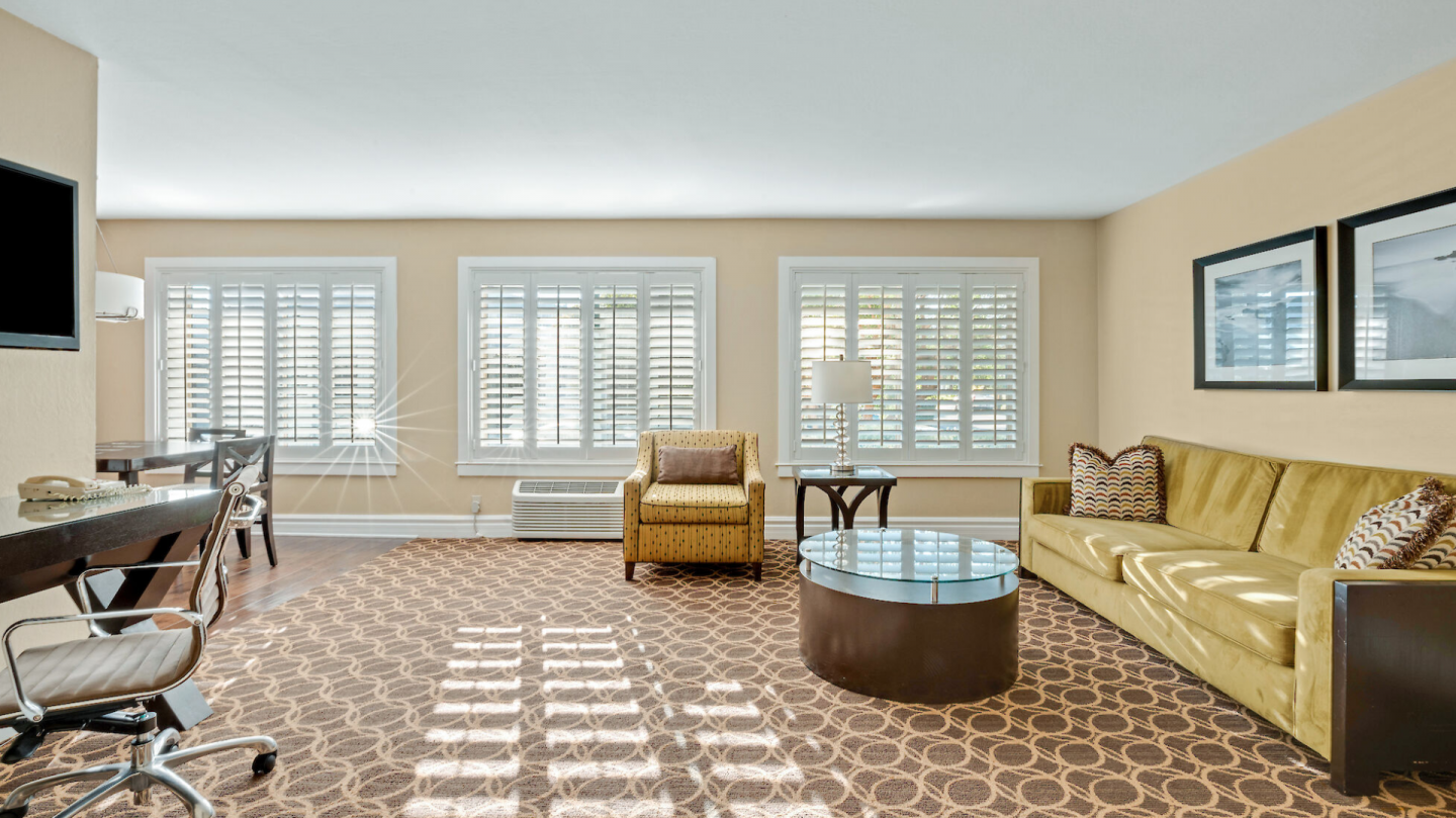 Marin Suites Hotel