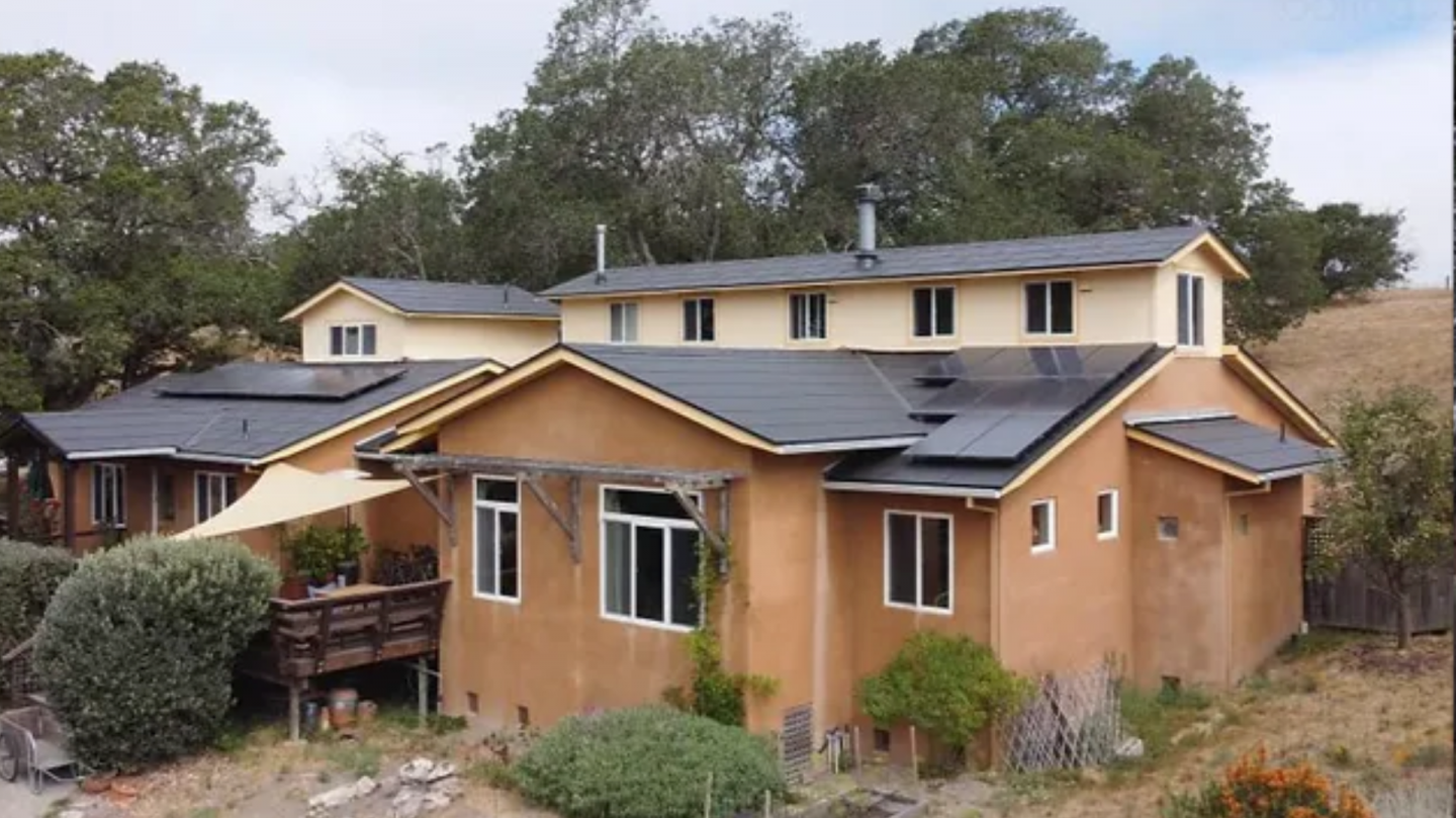 Amy's Roofing and Solar, Lic #1070189