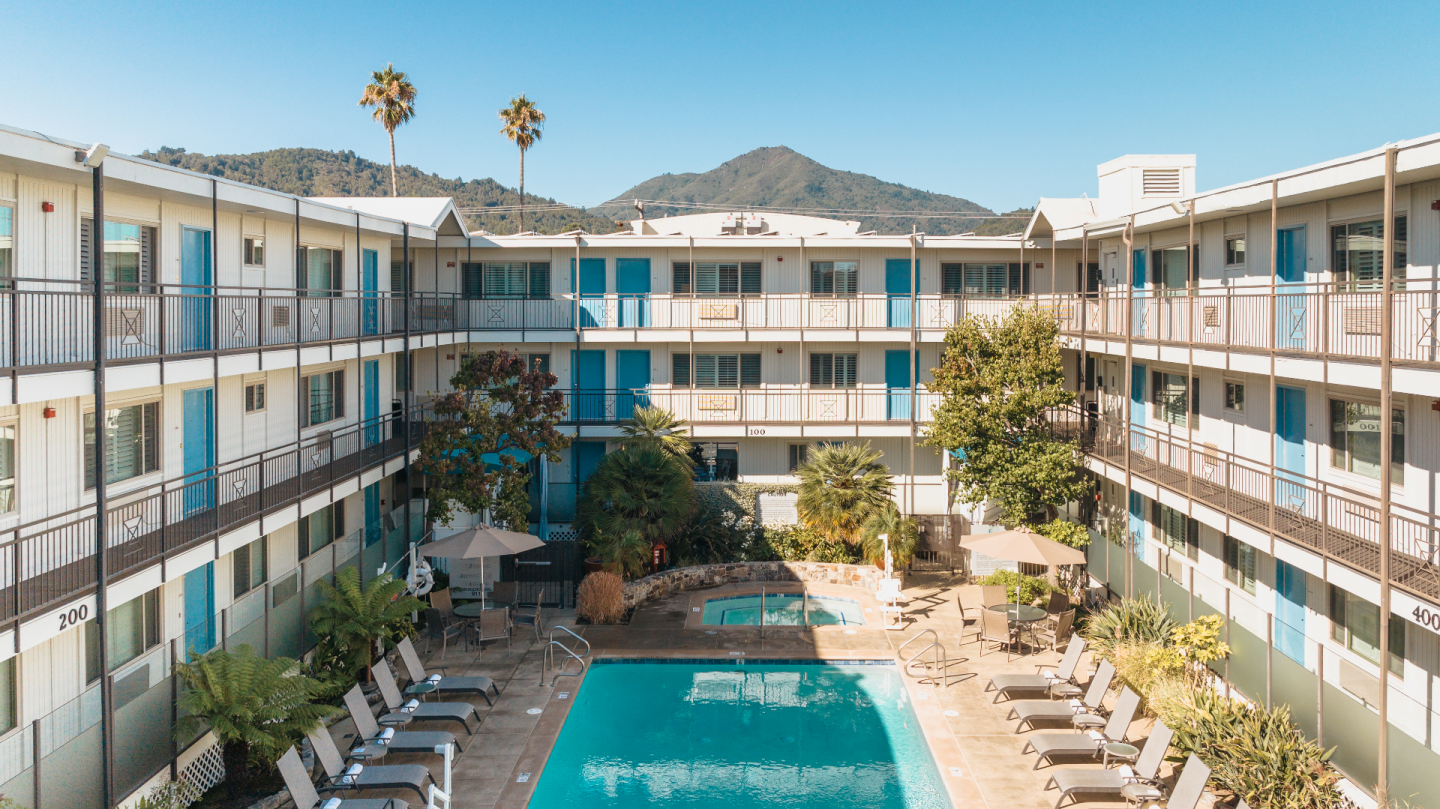 Marin Suites Hotel